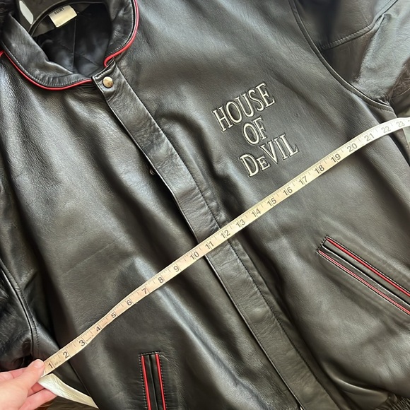 1996 Limited Edition Cruella de Vil Leather bomber jacket - Picture 17 of 17